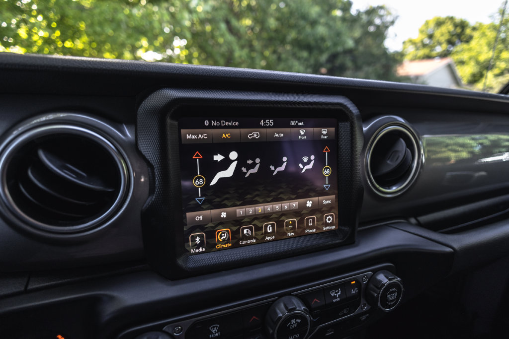 Used 2021 Jeep Wrangler Unlimited Sahara AWD/4WD image 13
