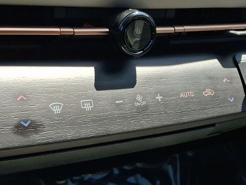 Used 2023 Nissan Ariya FWD image 15