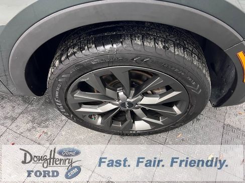 Used 2023 Kia Sorento SX Prestige image 16