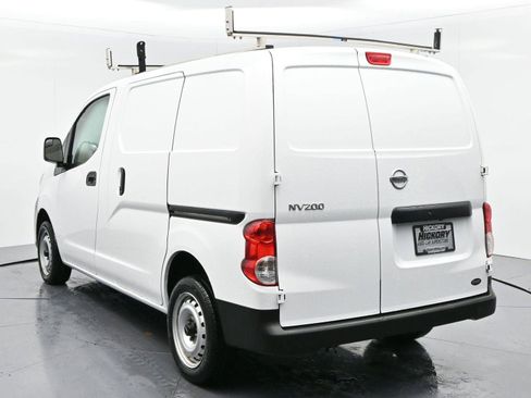 Used 2019 Nissan NV200 S image 5