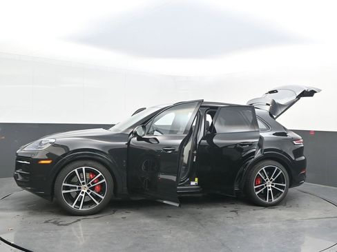 New 2025 Porsche Cayenne GTS image 47