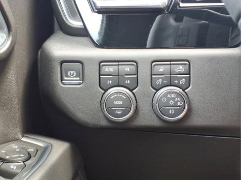 Used 2024 Chevrolet Silverado 1500 LTZ image 15