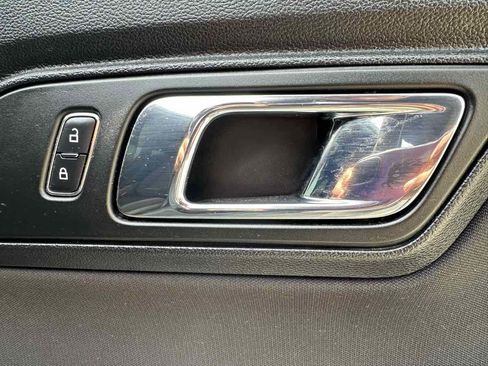 Used 2016 Ford Mustang Coupe RWD image 27