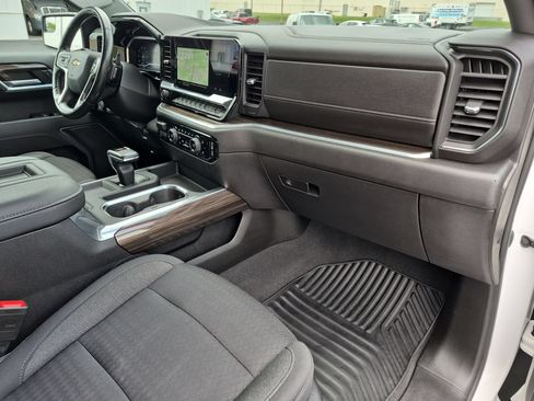Certified 2022 Chevrolet Silverado 1500 LT w/ Z71 Off-Road Package AWD/4WD image 29