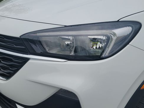 Used 2023 Buick Encore GX Select AWD/4WD image 9