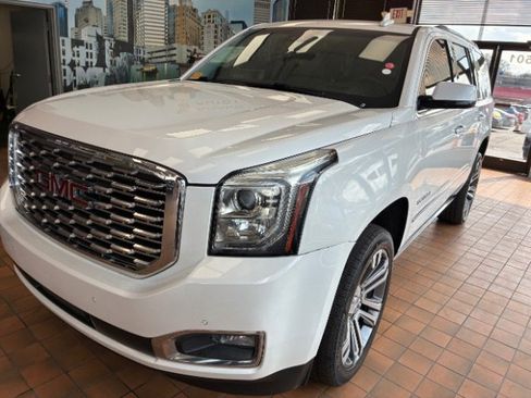Used 2018 GMC Yukon Denali w/ Denali Ultimate Package image 8