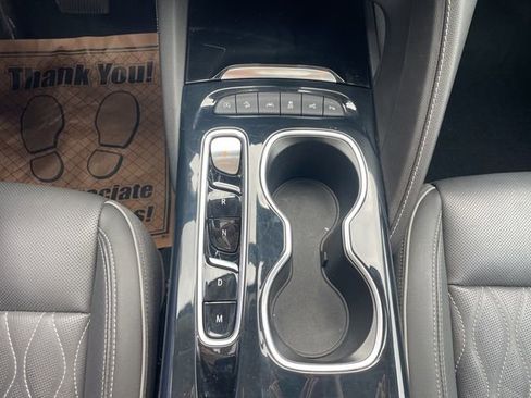 Used 2021 Buick Envision Avenir w/ Technology Package II image 30