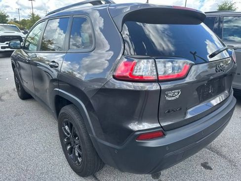 Used 2023 Jeep Cherokee Altitude Lux AWD/4WD image 2