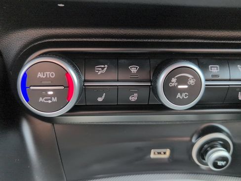 Used 2018 Alfa Romeo Stelvio Ti Sport AWD/4WD image 23