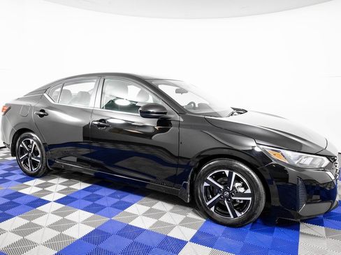 Used 2024 Nissan Sentra SV w/ Trunk Package image 3