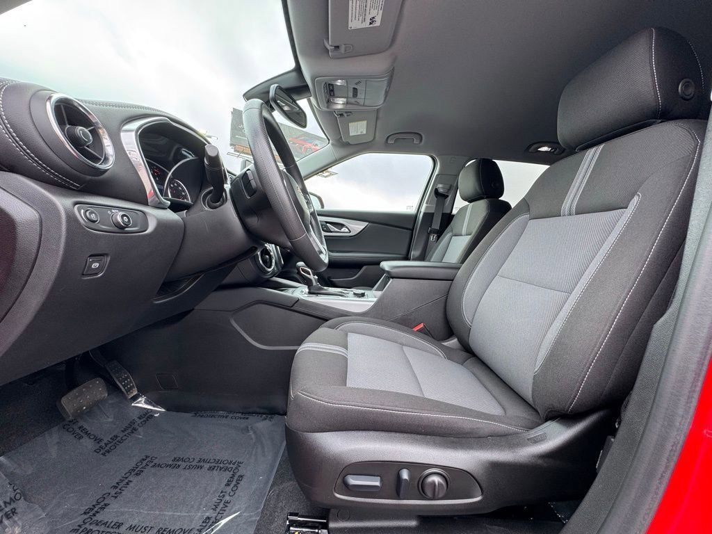 Used 2024 Chevrolet Blazer LT w/ Convenience Package FWD image 23