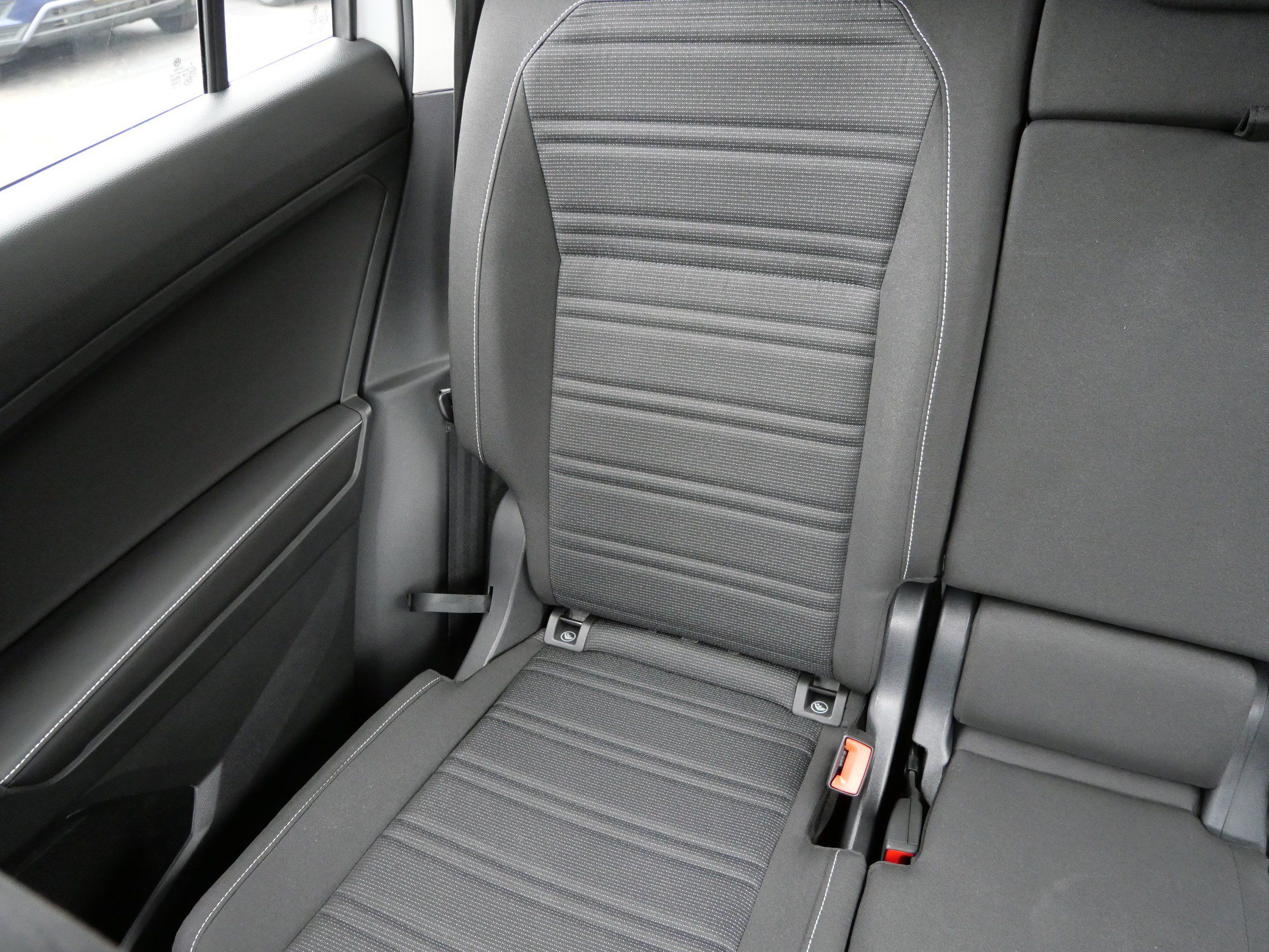 Certified 2024 Volkswagen Tiguan S w/ MDO Package, Two-Row AWD/4WD image 12