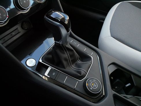 Certified 2025 Volkswagen Taos S AWD/4WD image 21