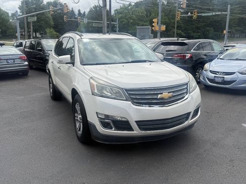 Used 2015 Chevrolet Traverse LT AWD/4WD image 2