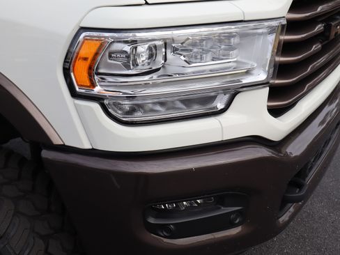 Used 2024 RAM 2500 Limited w/ Safety Group image 8