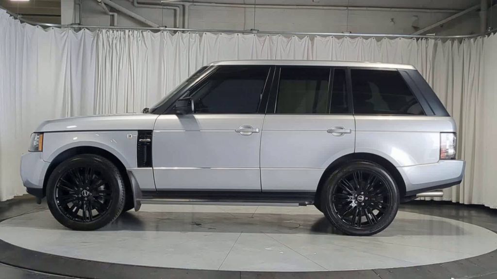 Used 2012 Land Rover Range Rover Supercharged AWD/4WD image 5