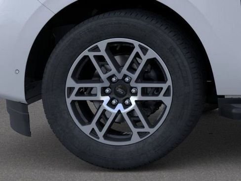 New 2026 Ford Expedition Active image 19