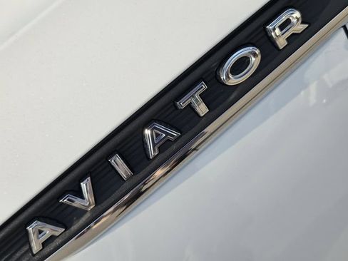Used 2023 Lincoln Aviator Reserve w/ Equipment Group 201A AWD/4WD image 9