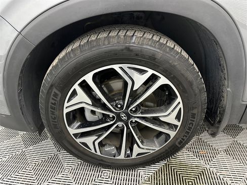 Used 2019 Hyundai Santa Fe Limited image 12