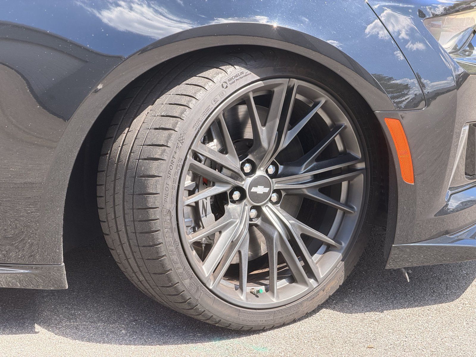 Used 2017 Chevrolet Camaro ZL1 RWD image 5