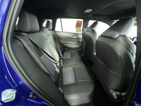 Used 2024 Toyota Corolla Cross AWD Hybrid w/ Convenience Package image 29