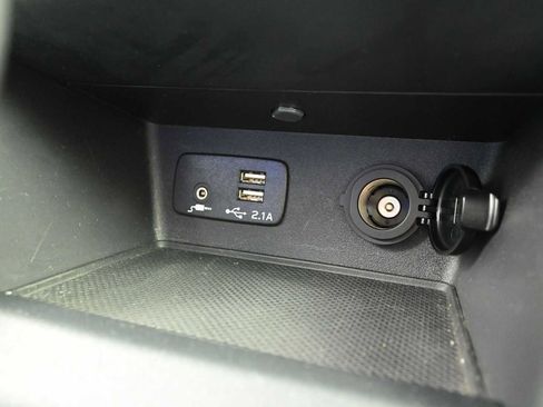 Used 2023 Subaru Forester AWD/4WD image 21