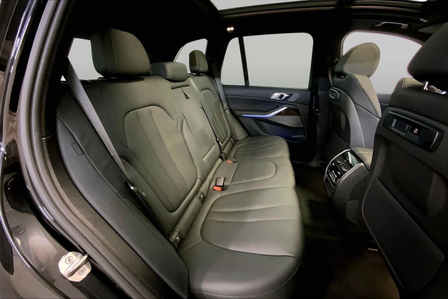 Used 2021 BMW X5 xDrive40i AWD/4WD image 19