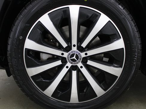 Used 2021 Mercedes-Benz GLB 250 image 8