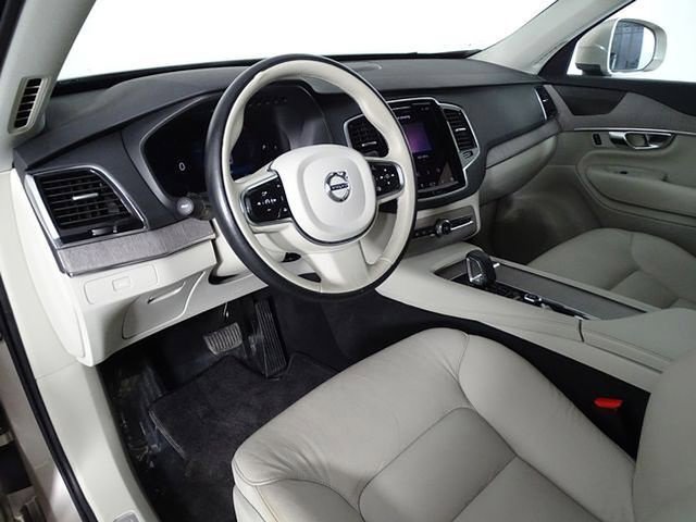 Used 2023 Volvo XC90 B6 Plus AWD/4WD image 28