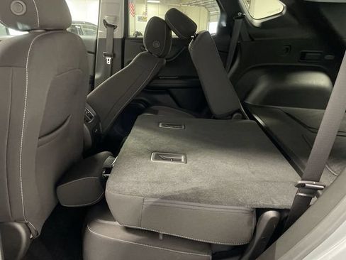 Used 2025 Chevrolet Blazer LT FWD image 15