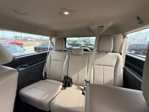 Used 2024 Ford Expedition Max XLT image 26