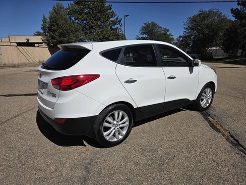 Used 2013 Hyundai Tucson Limited w/ Premium Pkg FWD image 8