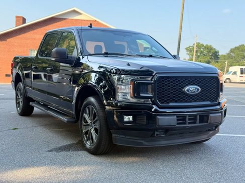 Used 2018 Ford F150 XLT w/ Equipment Group 302A Luxury AWD/4WD image 8