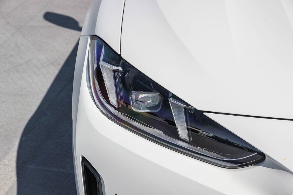Used 2025 BMW i4 eDrive40 w/ Parking Assistance Package RWD image 8