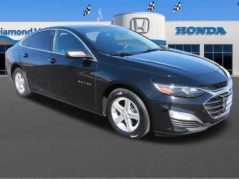 Used 2022 Chevrolet Malibu LS FWD image 1