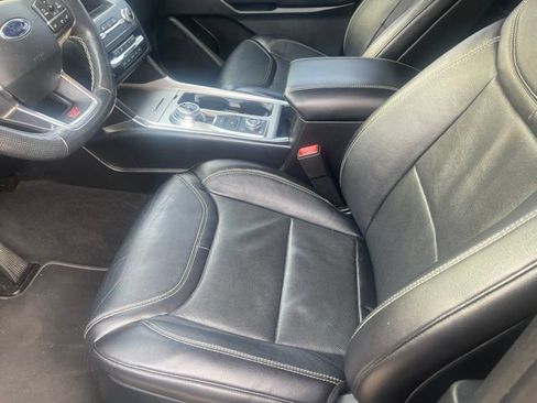 Used 2020 Ford Explorer ST AWD/4WD image 4