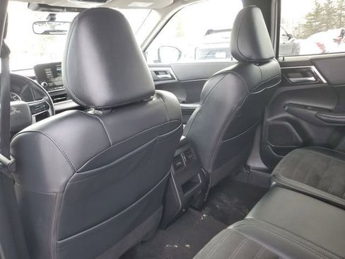 Used 2024 Mitsubishi Outlander SE image 31
