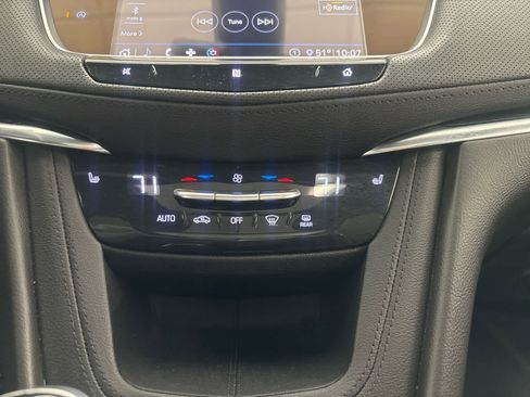 Used 2020 Cadillac XT5 Premium Luxury image 33