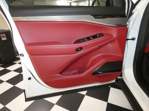 Used 2024 Jeep Wagoneer Launch Edition image 27