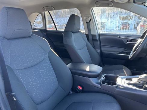 Certified 2025 Toyota RAV4 XLE image 19