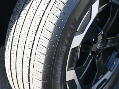 Used 2024 Hyundai Santa Fe SE image 14