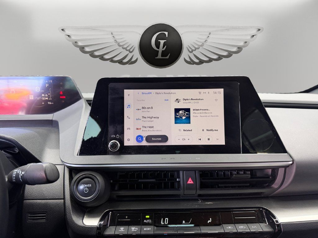 Used 2025 Toyota Prius LE FWD image 25