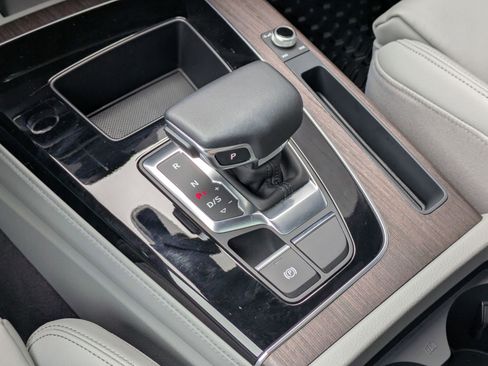 Used 2025 Audi Q5 2.0T Premium Plus w/ Premium Plus Package image 21