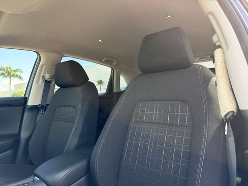 Used 2024 Honda HR-V LX image 12