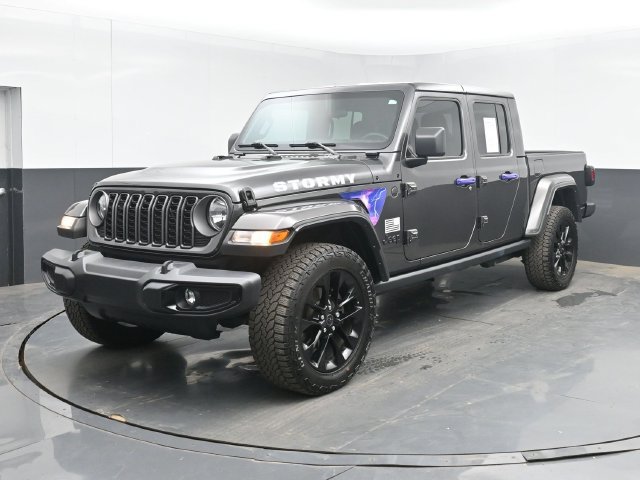 Used 2025 Jeep Gladiator Sport AWD/4WD image 5