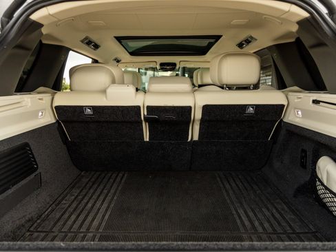 Used 2025 Land Rover Range Rover Long Wheelbase Autobiography image 33