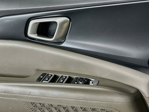 Used 2026 Kia Carnival FWD image 15