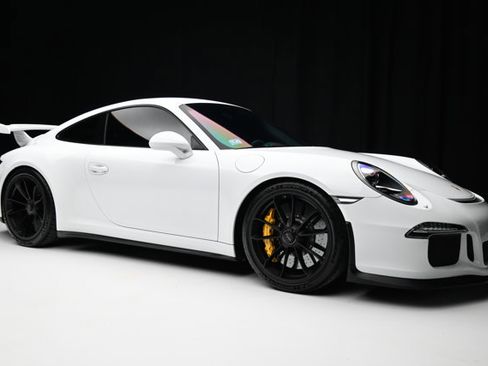 Used 2015 Porsche 911 GT3 image 31