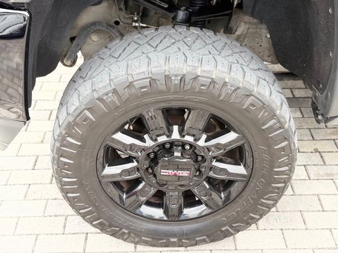 Used 2015 GMC Sierra 2500 Denali w/ Duramax Plus Package image 21