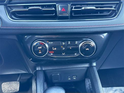 Used 2025 Chevrolet TrailBlazer RS w/ Convenience Package image 19